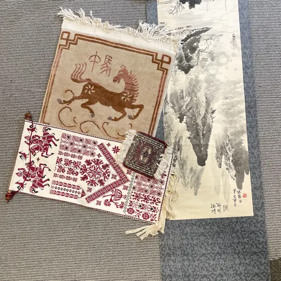 Small Quantity of Assorted Mats with Wall Hangings & Scroll