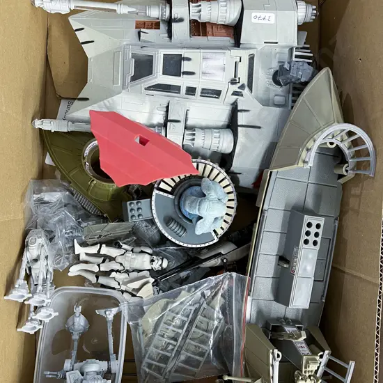 Various Loose Star Wars Vehicles