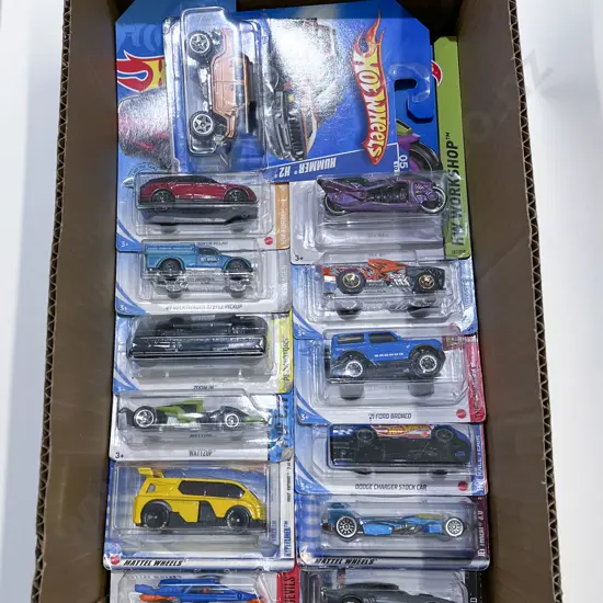 25 Original Bubble Packed Hot Wheels Vehicles