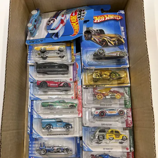 25 Original Bubble Packed Hot Wheels Vehicles