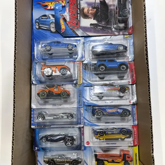 25 Original Bubble Packed Hot Wheels Vehicles