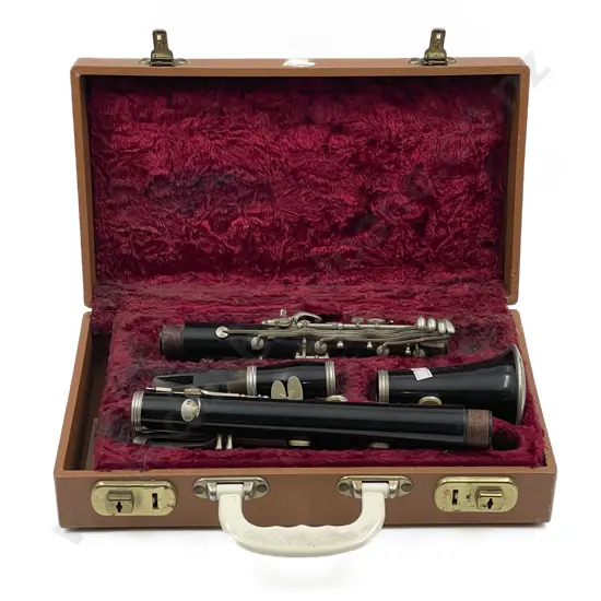 Commodore French Clarinet in Case