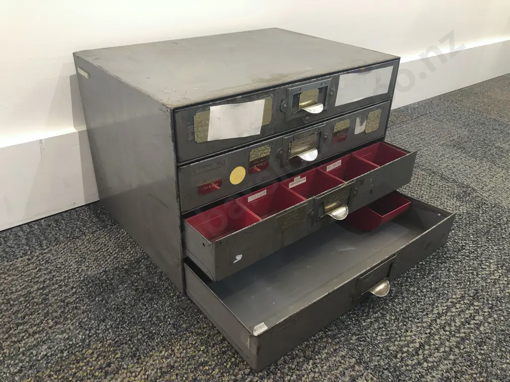 Four Drawer Industrial Tool Cabinet Image 1++