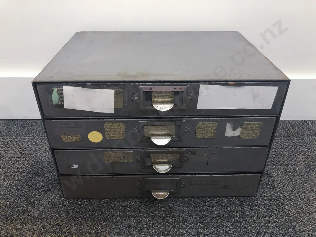 Four Drawer Industrial Tool Cabinet Image 1++