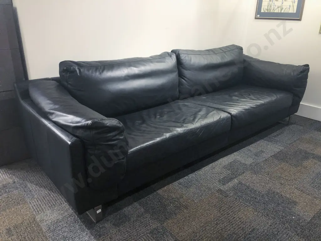 Large Modern Black Leather Three Seater Sofa Image 1++