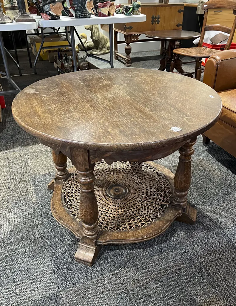 Oak Two Tier Circular Coffee Table Image 1++