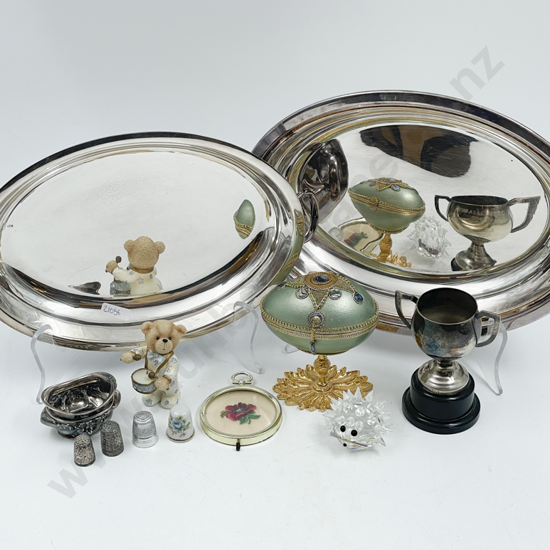 Small Quantity of Assorted Including Swarovski Hedgehog