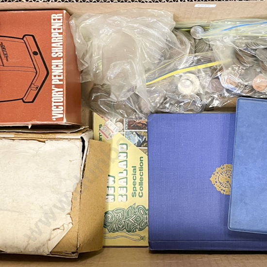 Small Quantity of Assorted Stamps