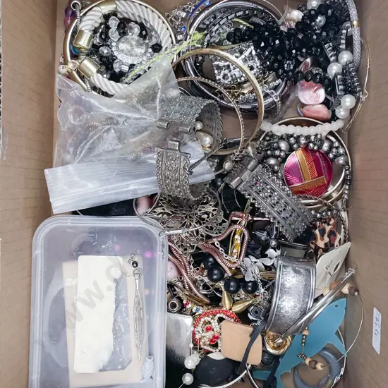 Box of Assorted Costume Jewellery