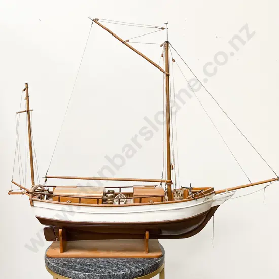 Model Yacht