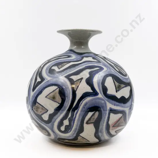 NZ Large Ovoid Pottery Vase