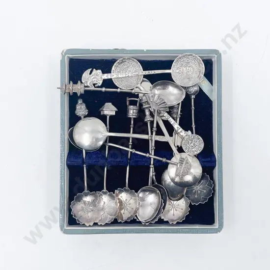 Japanese .950 Sterling Cased Six Coffee Spoons and nine others approx 55gms