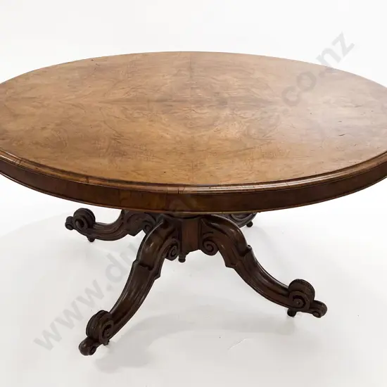 Vict Figured Walnut Loo Table