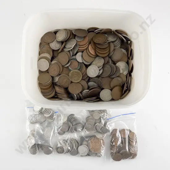 Qty Vintage NZ and World Pocket Change Coinage