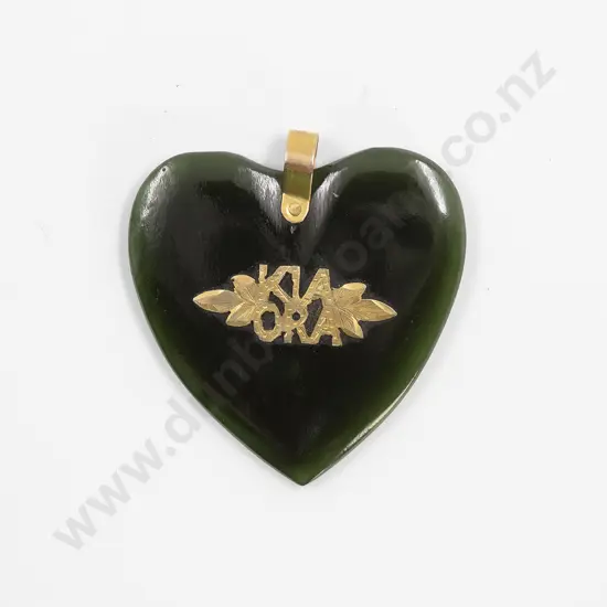 NZ 9ct Gold Mounted 'Kiaora' Greenstone Heart Pendant
