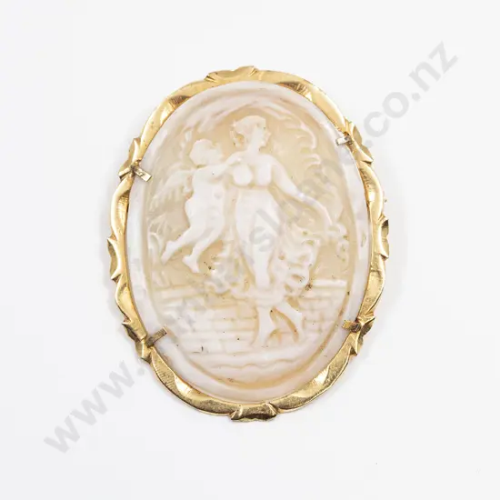 Large Silver Gilt Framed Cameo Pendant/Brooch
