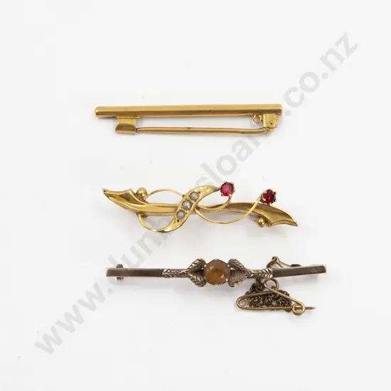 Three Edwardian 9ct Bar Brooches