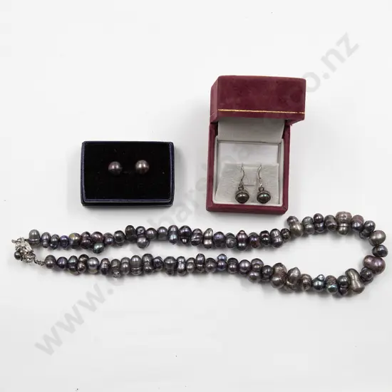 Single Strand Uniform Black Fresh Water Pearl Necklace