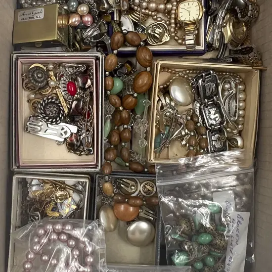 Collection Vintage Costume Jewellery