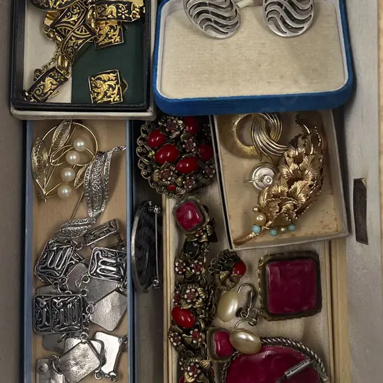 Collection Vintage Jewellery Necklaces and Brooches with Matching Earrings