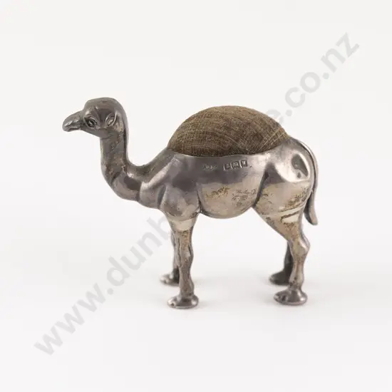 GeoV S/S Camel Pin Cushion