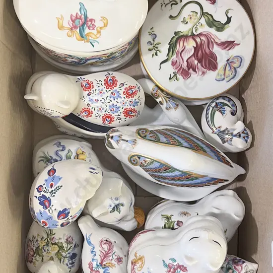 Small Box Quantity of Assorted Elizabeth Arden China