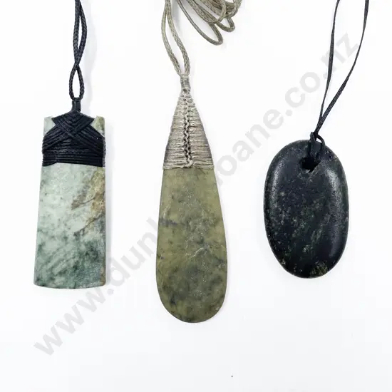 Bag of Assorted Tourist Ware Pendants