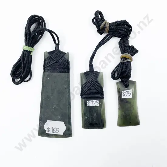 Bag of Assorted Tourist Ware Pendants