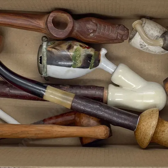 Box Quantity of Assorted Vintage Pipes