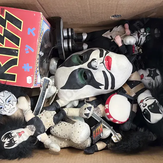 Quantity of Assorted Loose KISS Toys