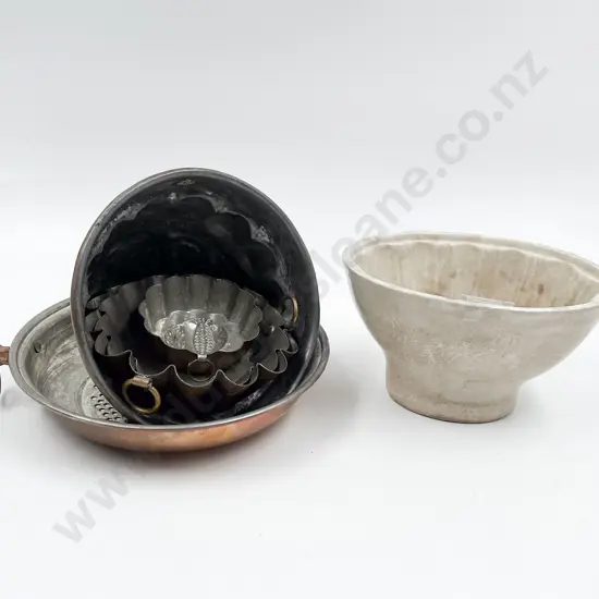 Small Quantity of Assorted Food Moulds etc