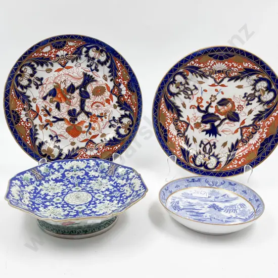 Small Quantity of Assorted Asian China Including Imari Pattern