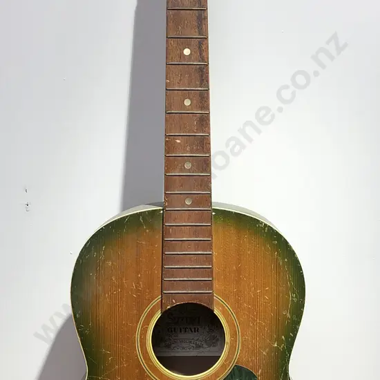 Suzuki Acoustic Guitar (Faults)