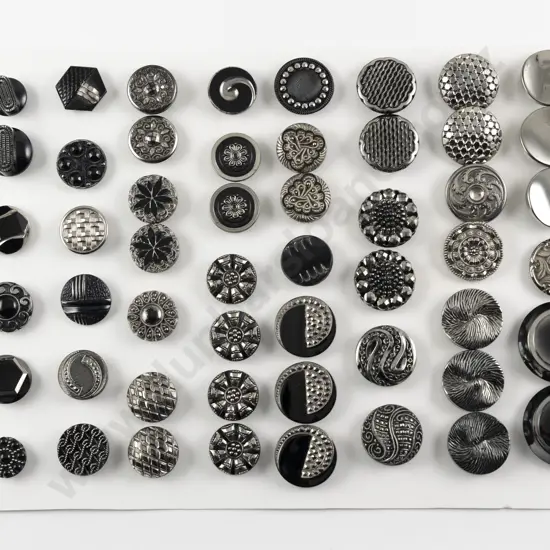 Collection Victorian Glass Buttons