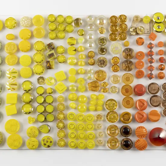 Collection Victorian & Art Deco Yellow Glass Buttons