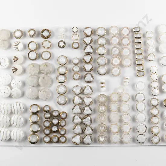 Collection Victorian & Art Deco White & Gold Glass Buttons