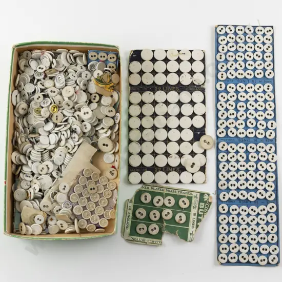 Collection Victorian Linen Buttons