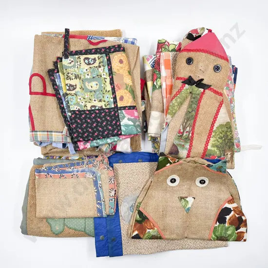 Collection Hessian Aprons & Pot Holders