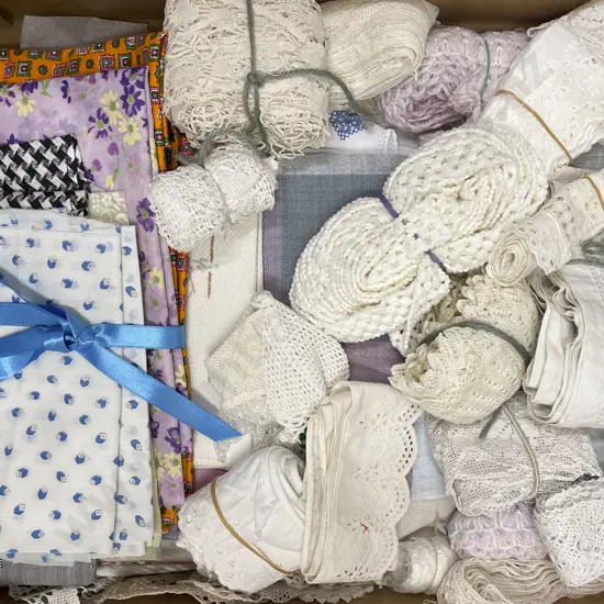 Collection Antique Laces Materials