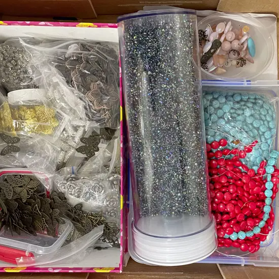 Collection Jewellery Metal Fittings and Loose Beads