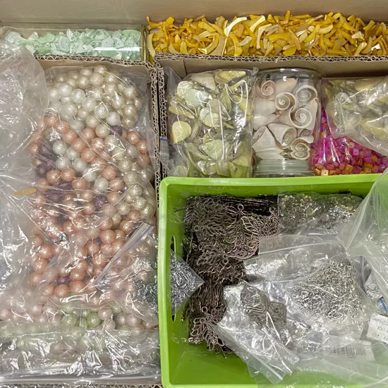 Collection Jewellery Metal Fittings and Loose Beads