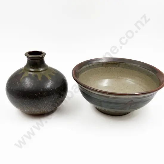 Two Pieces of NZ Pottery