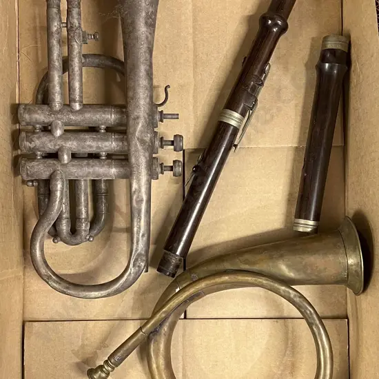 Small Quantity of Vintage Musical Instruments