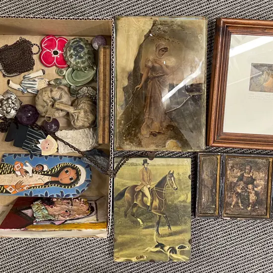 Small Box of Assorted Vintage etc
