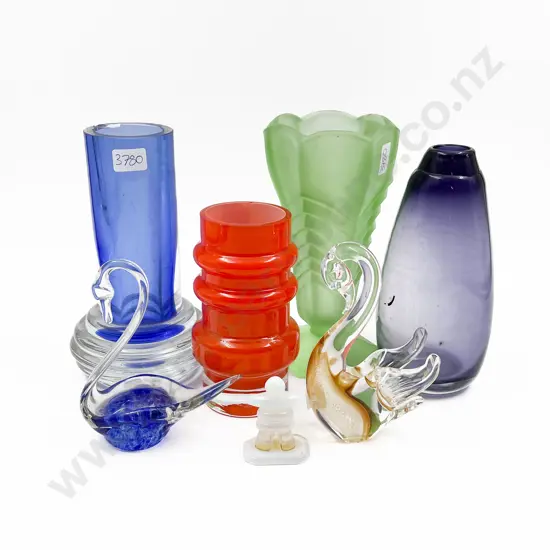 Small Quantity of Assorted Art Glass etc