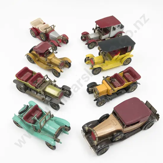 Small Quantity of Vintage Model Cars