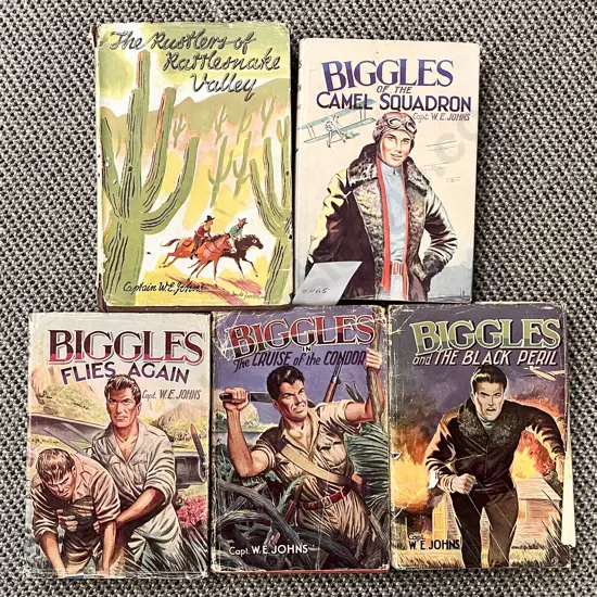 Quantity of Assorted Vintage Biggles Volumes (5)