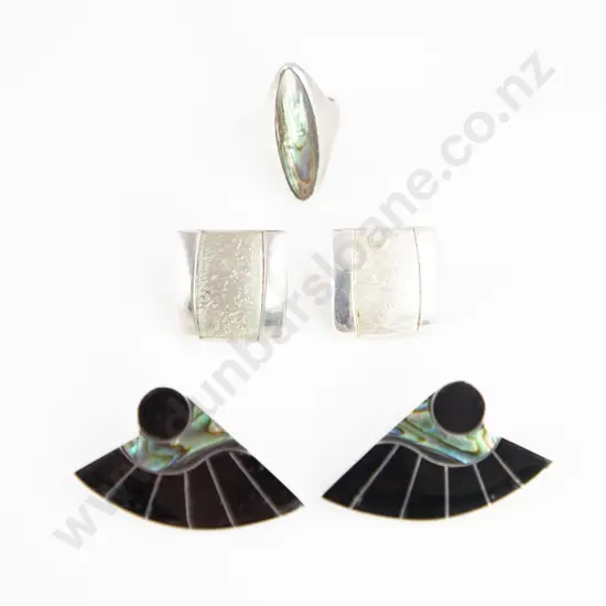 NZ STG L T Design Earrings