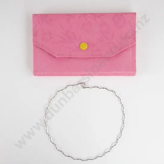 THL Italy 750 White Fancy Link Choker Length Necklace