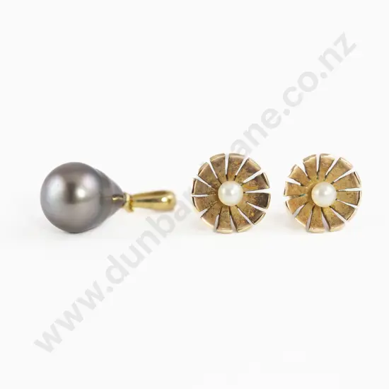 Gold Mounted South Pacific Black Pearl Pendant